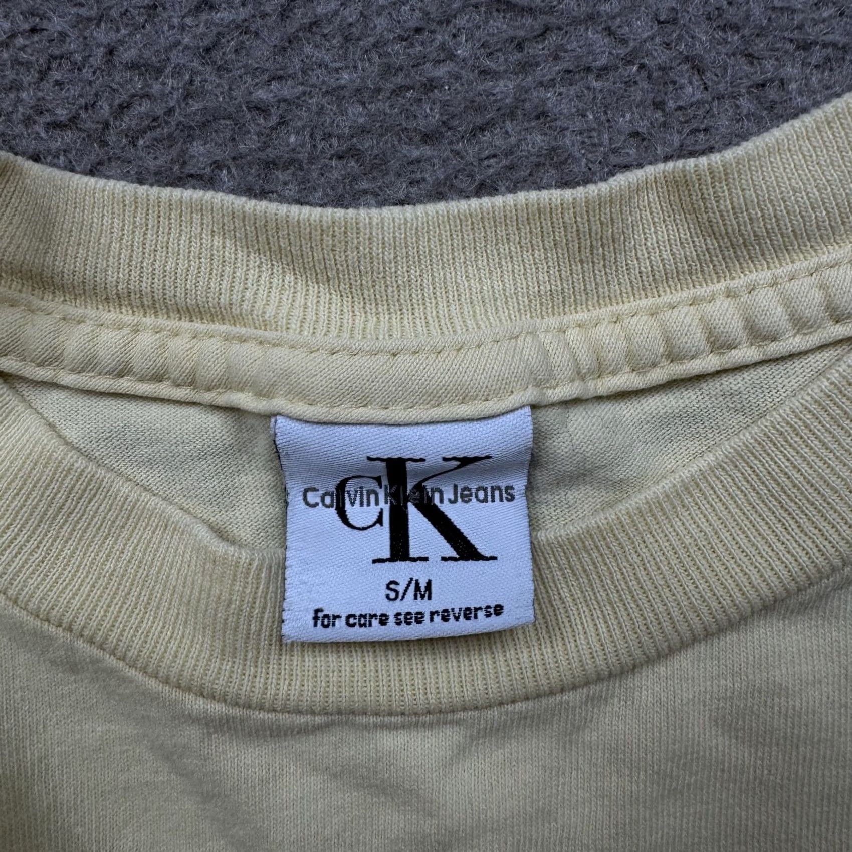 Calvin Klein Calvin Klein Men's Shirt M Yellow Short Sleeve Crew Neck Graphic Tee VTG Size US M / EU 48-50 / 2 - 2 Thumbnail