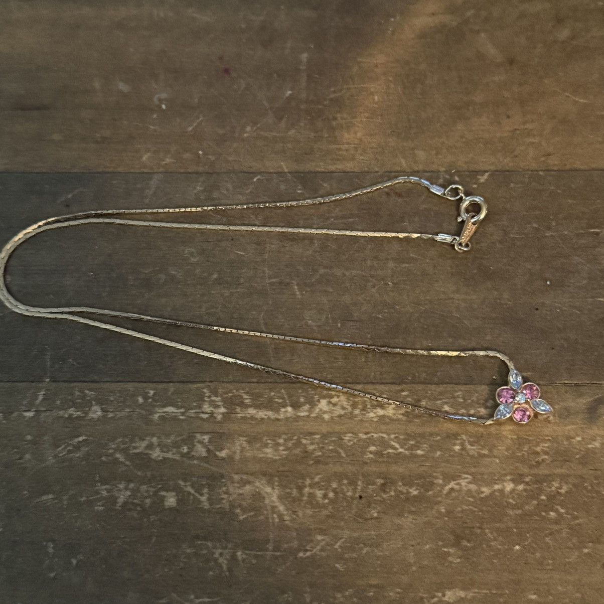 Vintage Vintage Avon dainty gold tone pink flower gemstone necklace Size ONE SIZE - 2 Thumbnail