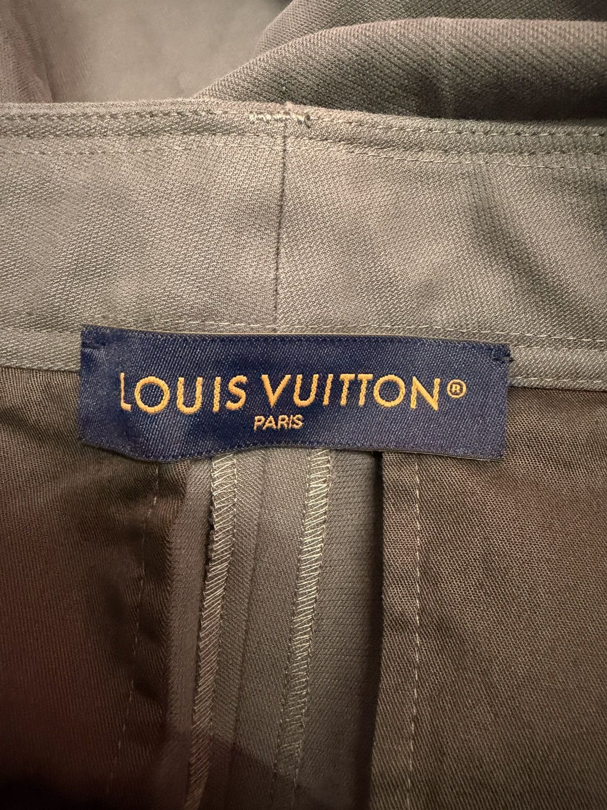 Louis Vuitton LOUIS VUITTON RELAXED CARGO PANTS Size US 34 / EU 50 - 11 Thumbnail