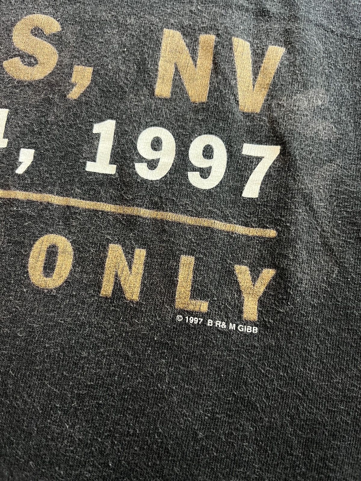 Band Tees Vtg BEE GEES One Night Only in LAS VEGAS 1997’s Tour Tshirt Size US L / EU 52-54 / 3 - 10 Thumbnail