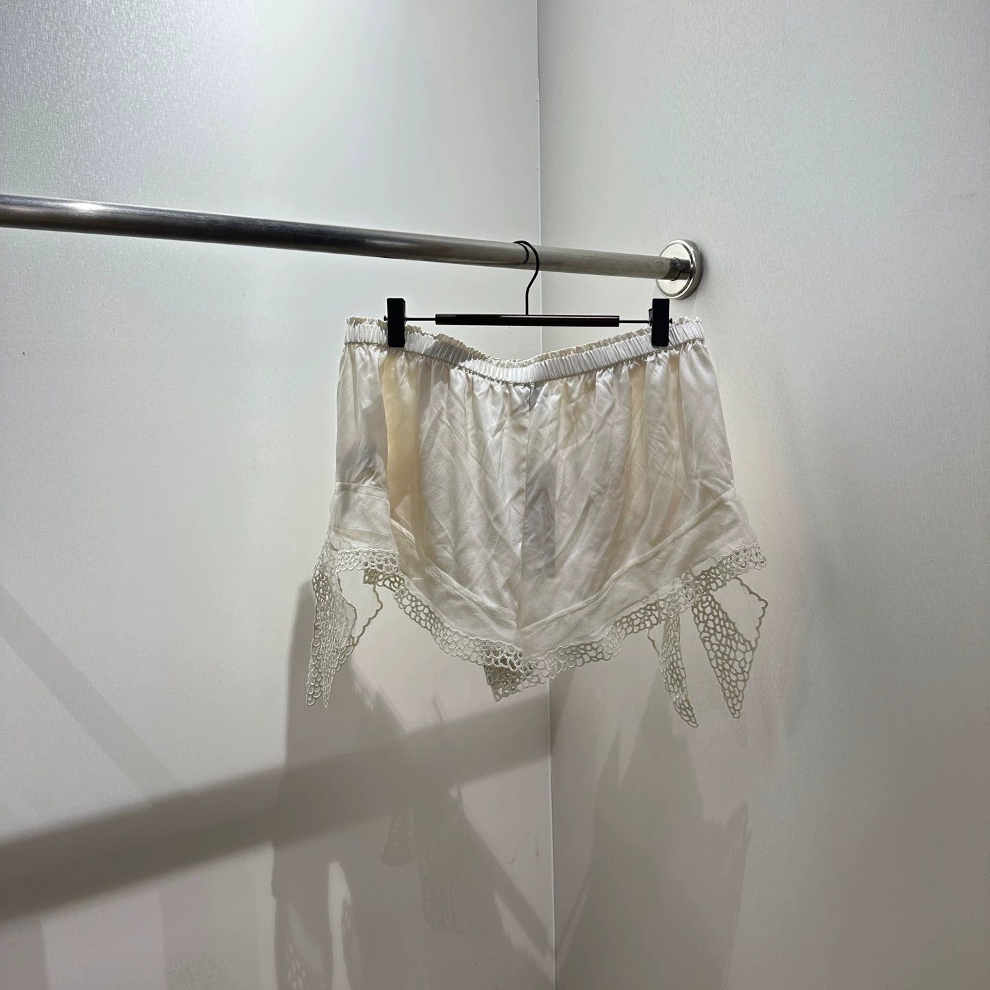 Isabel Marant Isabel Marant apr527 French Lace Silk Shorts Women's 36 Size 25" / US 0 / IT 36 - 2 Thumbnail