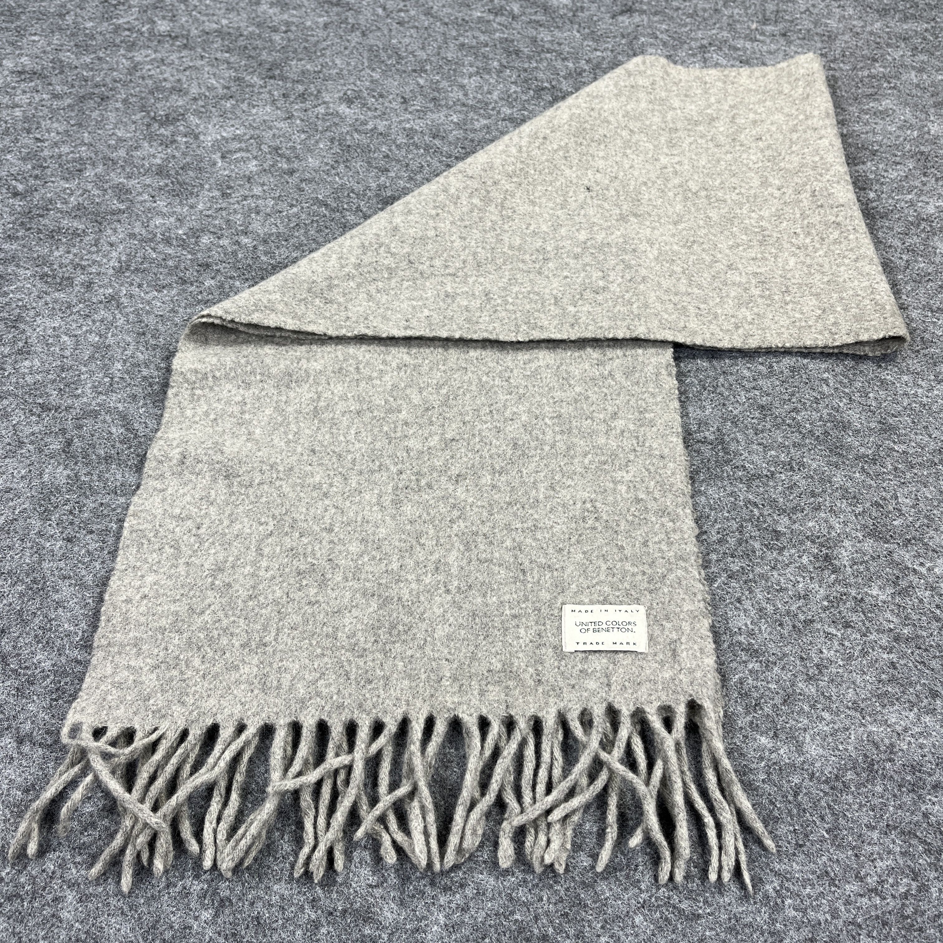 United Colors Of Benetton Scarf / Muffler / Neckwear T915
