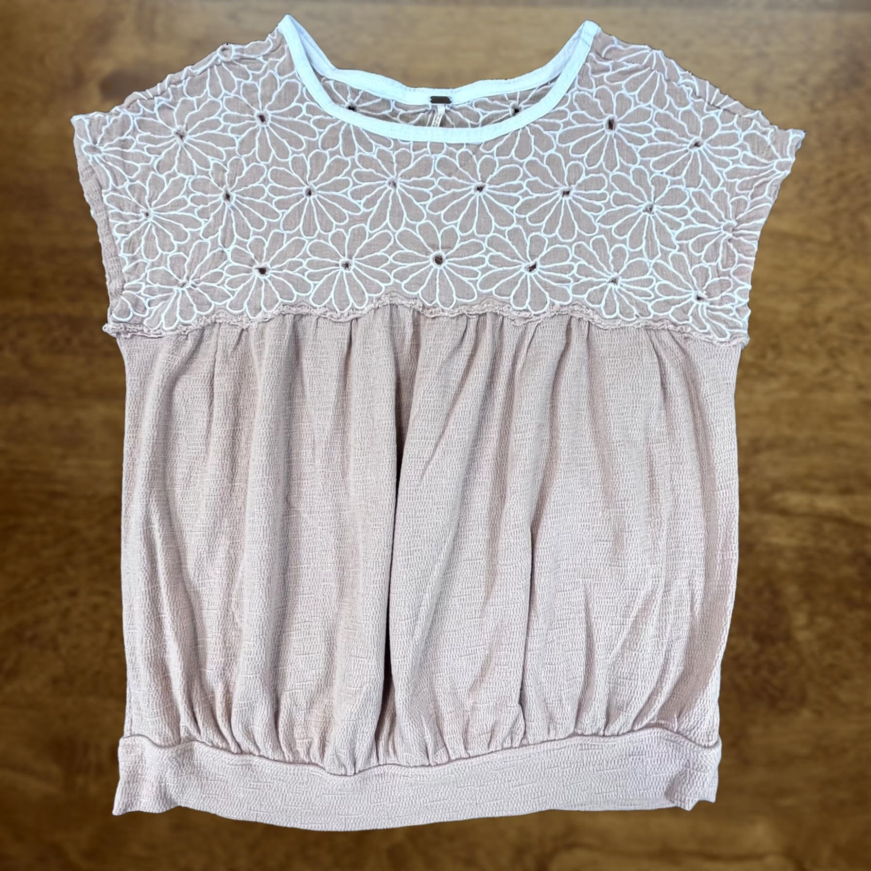 Free People Free People Sweater Womens Small Embroidered Crochet Lace Boho Short Sleeve Top Size S / US 4 / IT 40 - 1 Thumbnail