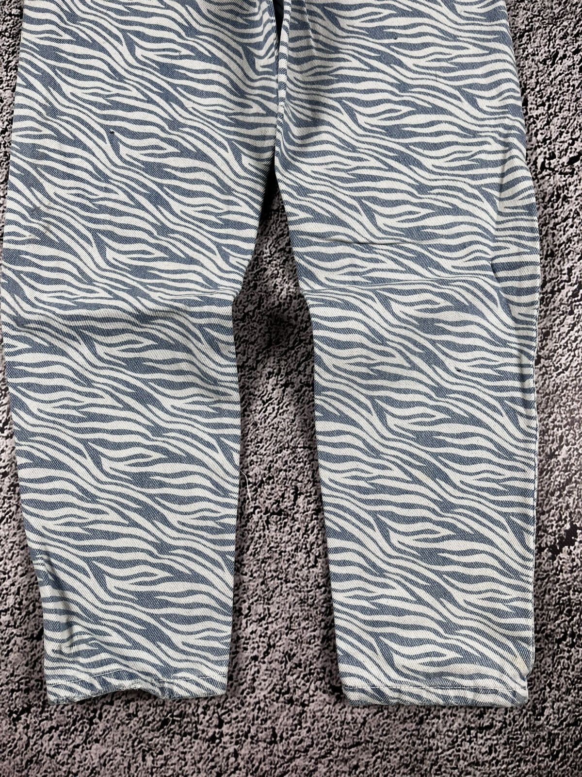 Japanese Brand Vintage Y2K zebra jeans streetwear juicy style avantgarde Size 25" / US 0 / IT 36 - 4 Thumbnail