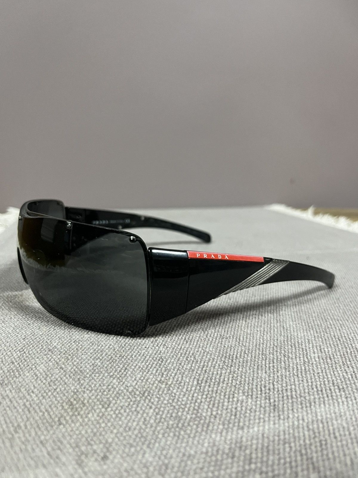 Prada Vintage 2000s Prada Y2K Sunglasses Size ONE SIZE - 4 Thumbnail