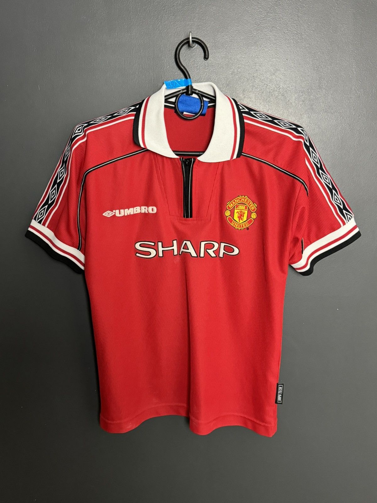 Umbro KIDS Manchester United 98/00 Home Football Jersey Shirt Size US XS / EU 42 / 0 - 1 Thumbnail
