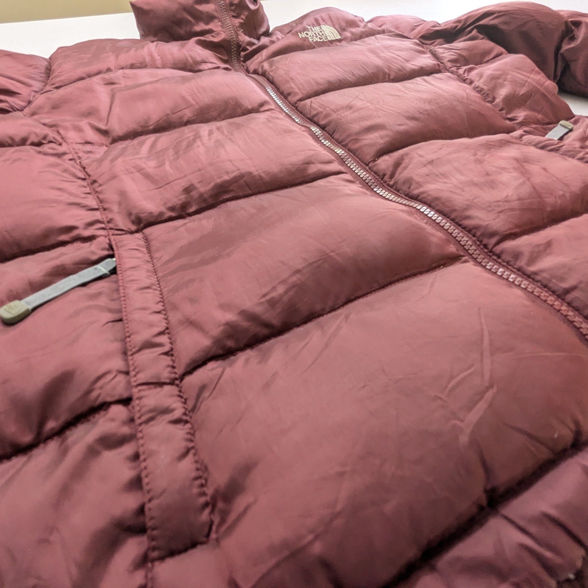The North Face The North Face 700 series fitted nuptse iridescent dark red Size L / US 10 / IT 46 - 6 Thumbnail