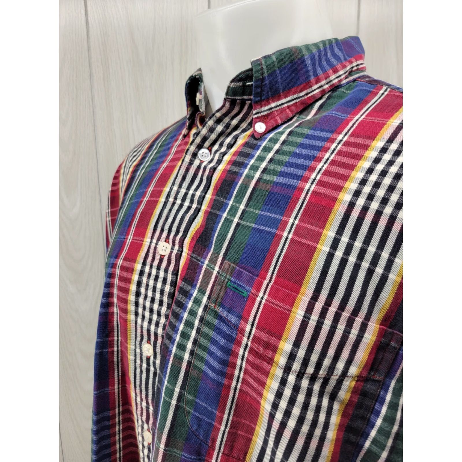 Tommy Hilfiger VTG Tommy Hilfiger Men Plaid Button Up Shirt XL 90s Crest Logo Cotton Multicolor Shirt Mens Button-Front Theme 90s Size US XL / EU 56 / 4 - 3 Thumbnail