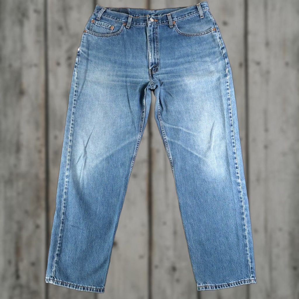 Levi's VINTAGE Levi's 550 Jeans Men 38x32 Denim Blue 90s Relaxed Fit 5-Pocket Canada Mens Size US 38 / EU 54 - 1 Thumbnail