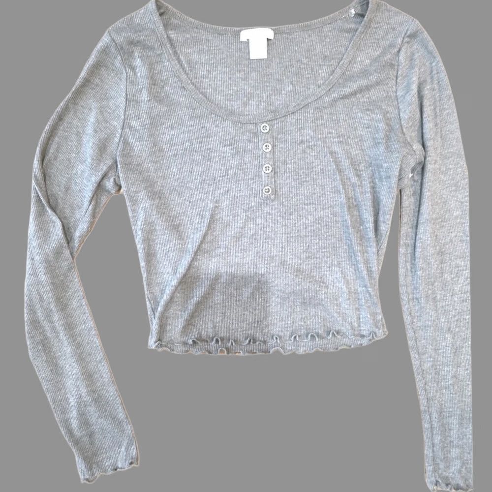 Vintage Bozzolo Henley Crop Top Women's L Gray Ribbed Knit Polyester Long Sleeve Shirt Cropped Casual Size L / US 10 / IT 46 - 1 Thumbnail