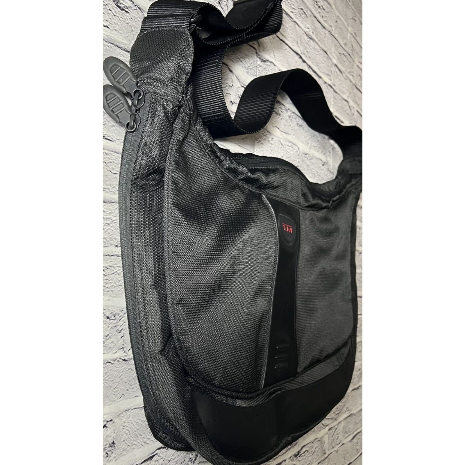 Tumi Tumi Messenger Bag Shoulder 500C Black Unisex Adults Medium CrossBody Size ONE SIZE - 2 Thumbnail