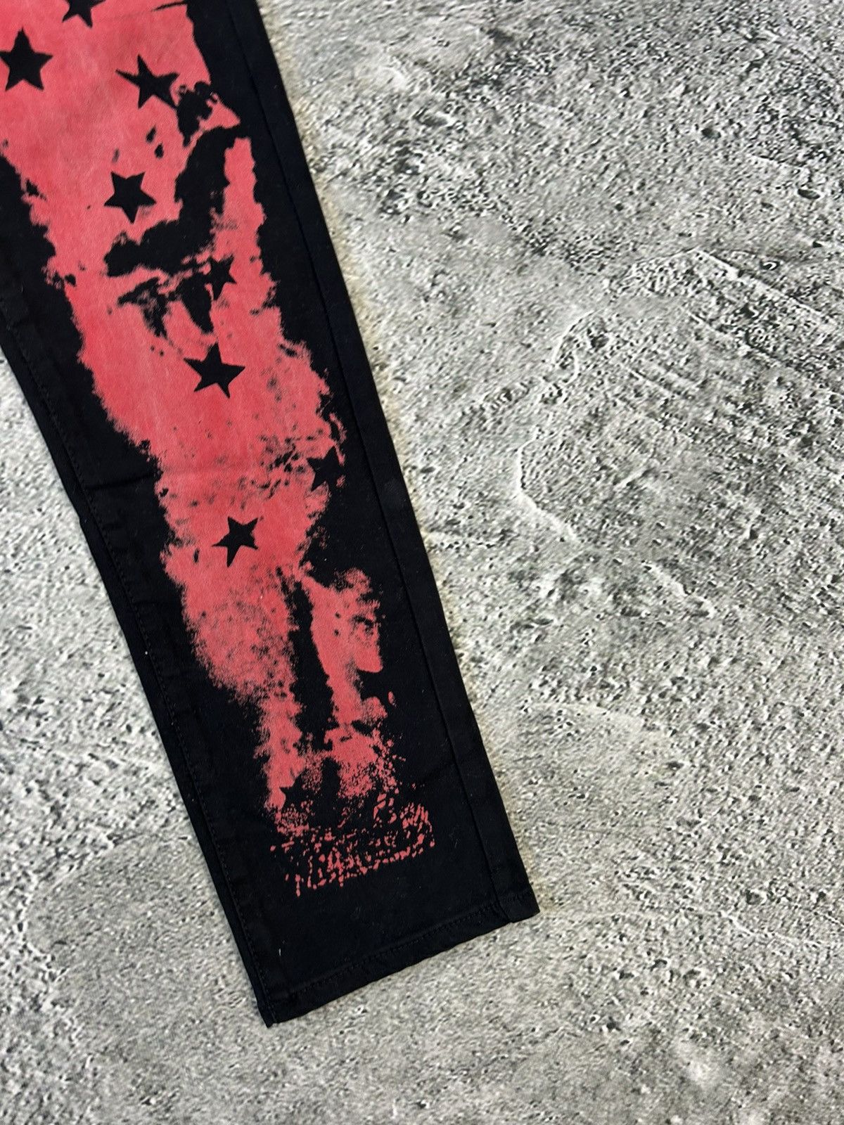 Other Y2K jeans black red slim stars Size US 30 / EU 46 - 2 Thumbnail