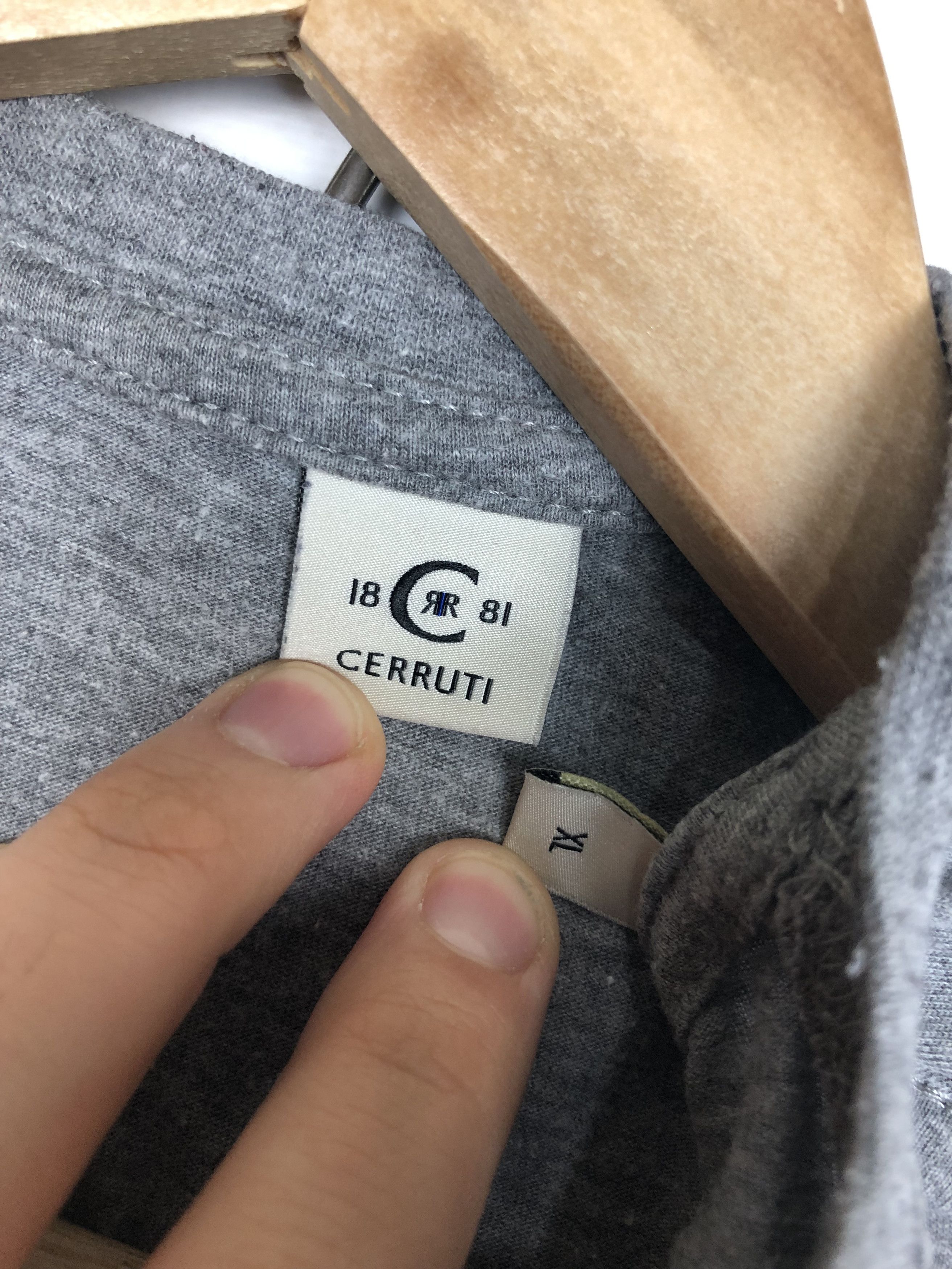 Cerruti 1881 Cerruti 1881 T-Shirt Center Logo Gray Tee size XL Size US XL / EU 56 / 4 - 9 Thumbnail