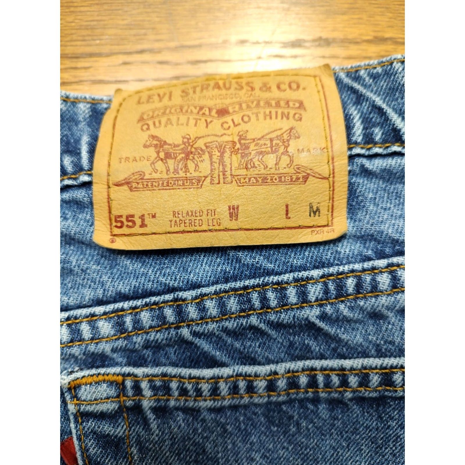 Levi's VINTAGE Levi's Womens Jeans 551 Relaxed Fit Tapered Leg Blue 34x30 Denim Cotton 90s Retro USA Size 24" / US 00 / IT 34 - 4 Thumbnail