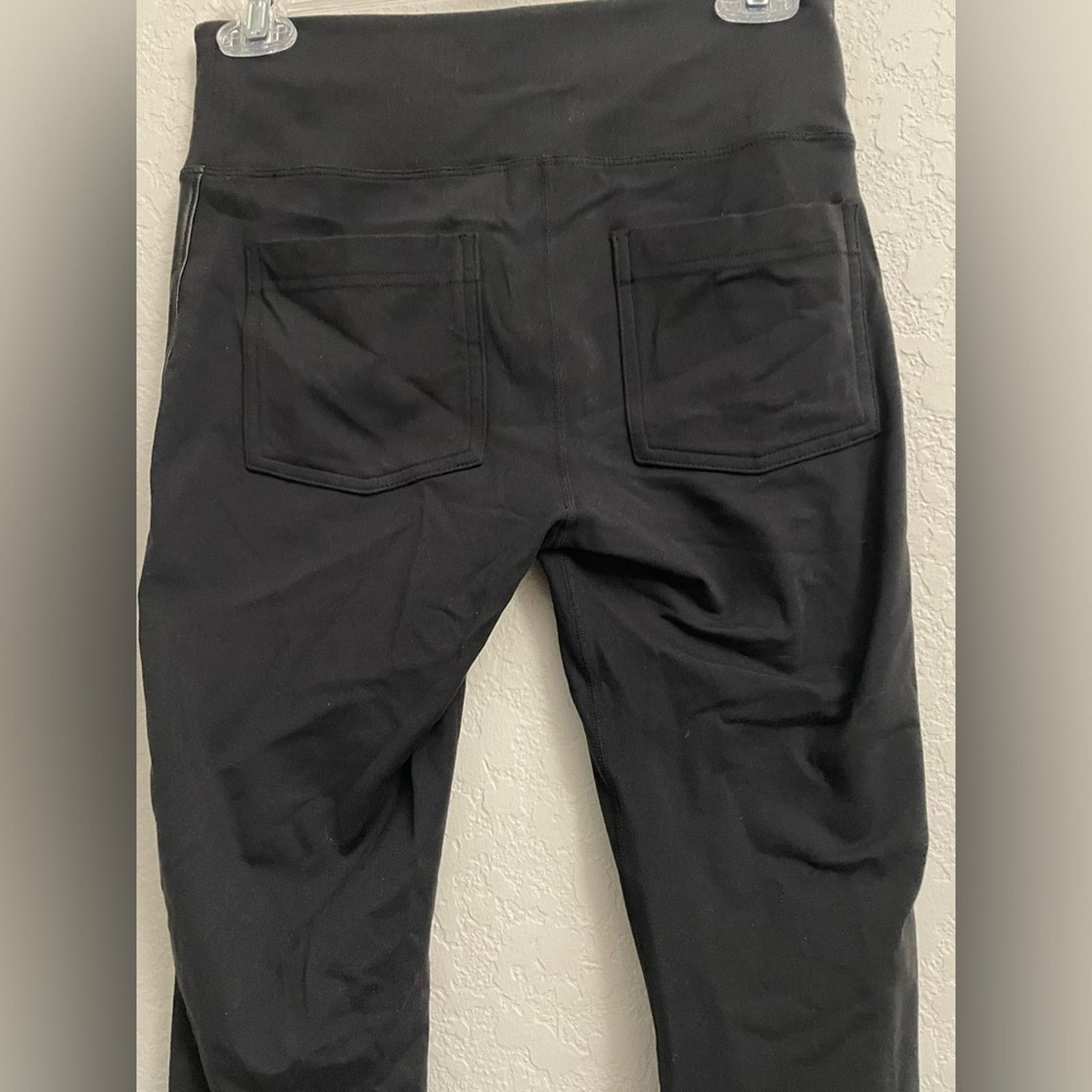 Athleta Athleta Faux Leather Tux Metro Leggings Small Size 26" / US 2 / IT 38 - 4 Thumbnail