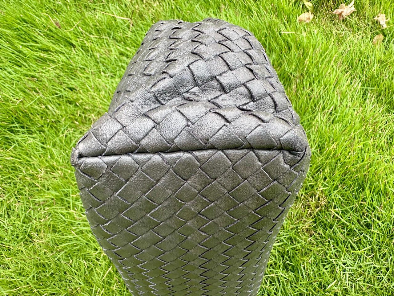 Bottega Veneta Authentic Bottega Veneta Bella Intrecciato Nappa Tote Bag Size ONE SIZE - 5 Thumbnail