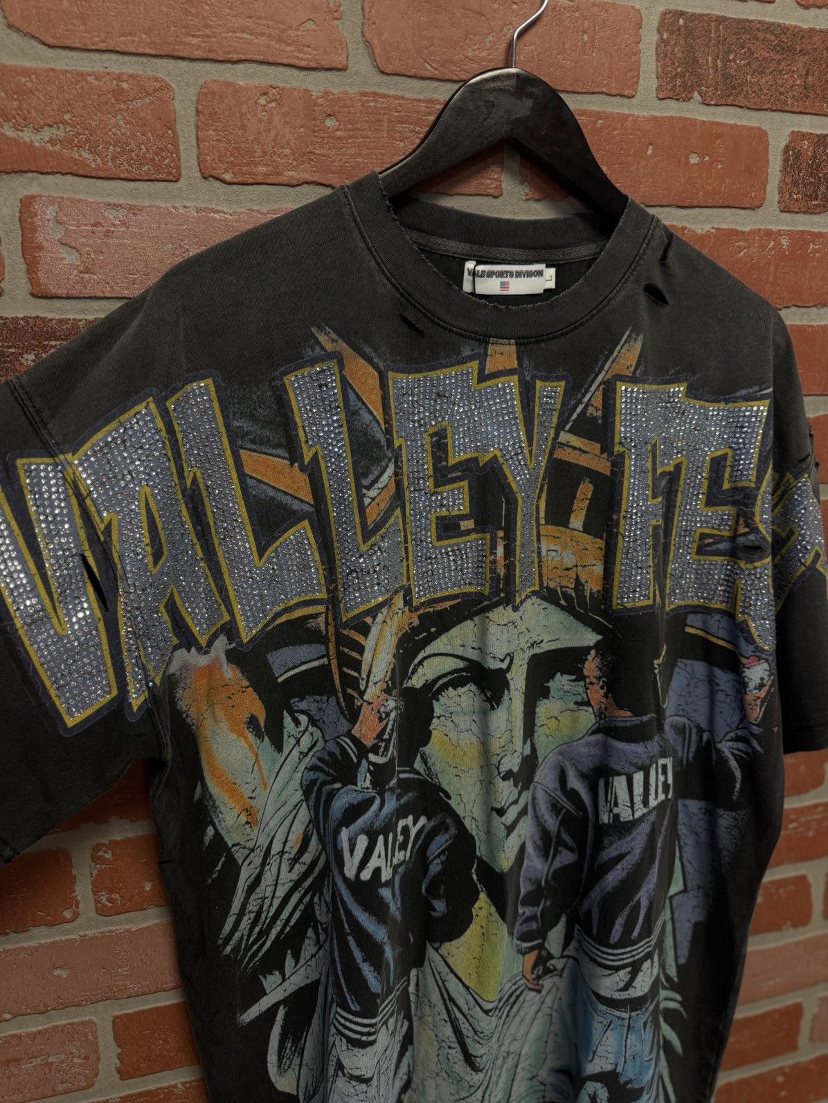 Vale Vale Valley Fest Bling Tee Size Large (NEW) Shiny Stones Size US L / EU 52-54 / 3 - 3 Thumbnail