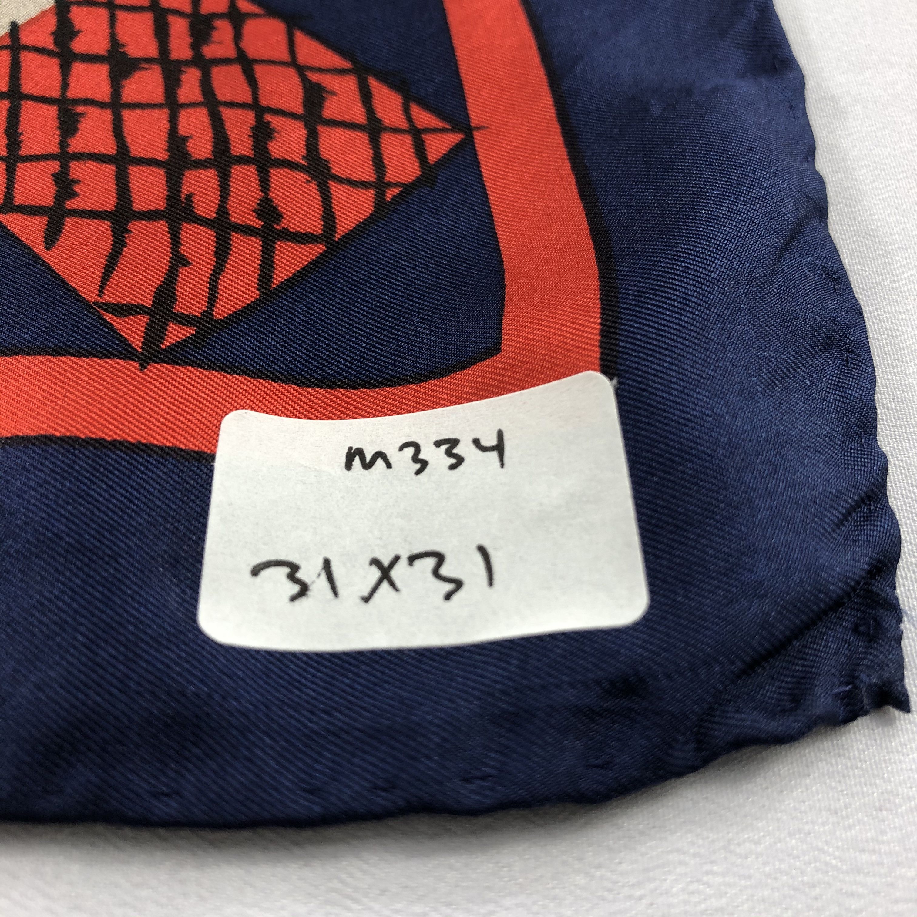Emanuel Ungaro Vintage Emanuel Ungaro Silk Scarf M334 Size ONE SIZE - 8 Thumbnail