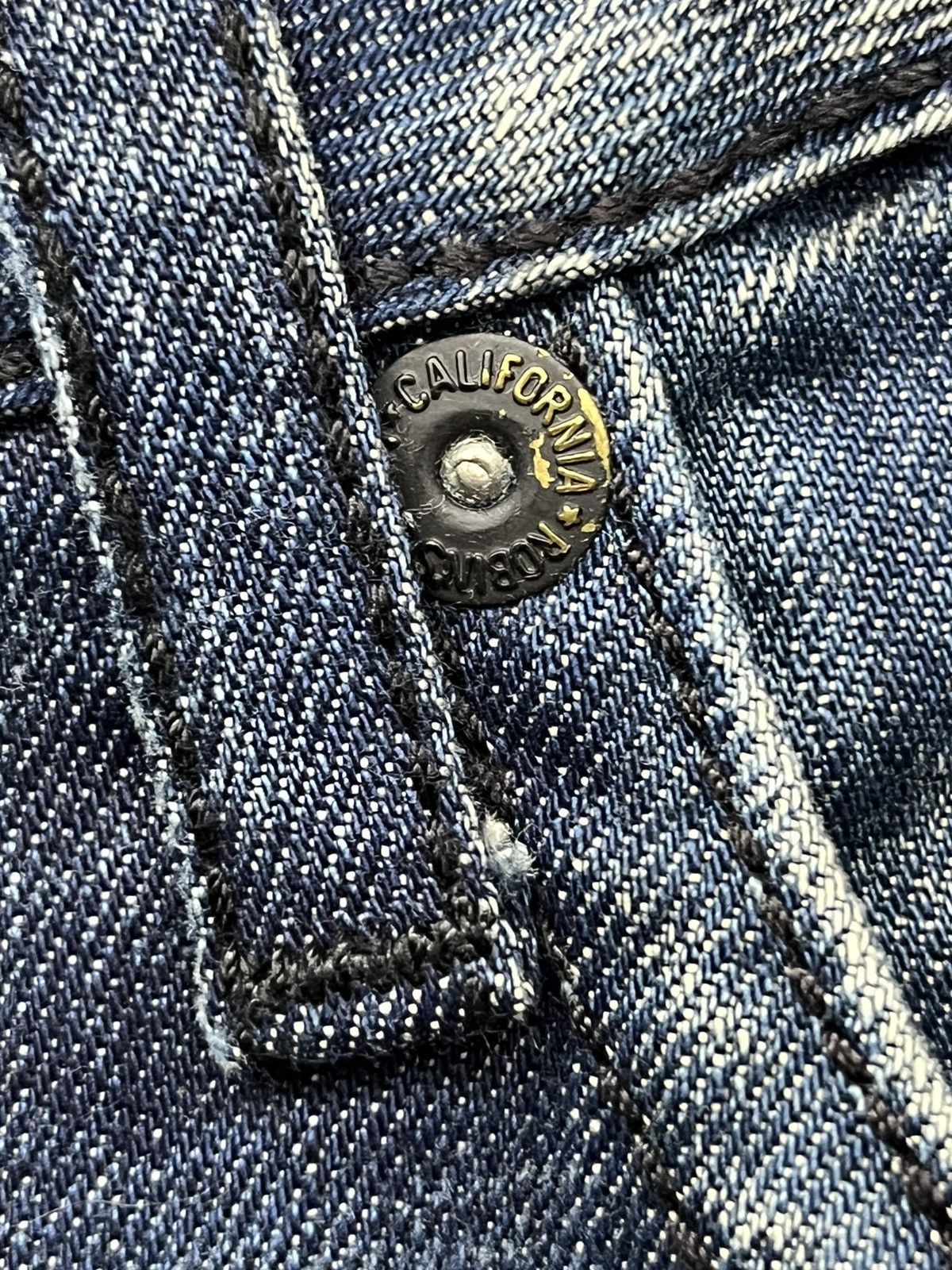 Robins Jeans FYE 40” ROBIN’S JEANS Sparkling Gemstone Double Back Pocket Size US 40 / EU 56 - 14 Thumbnail