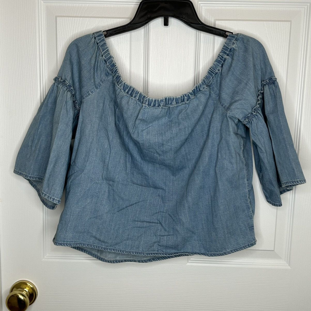 Madewell Madewell Blue Denim Azalea Off-the-Shoulder Chambray Top Size M / US 6-8 / IT 42-44 - 4 Thumbnail