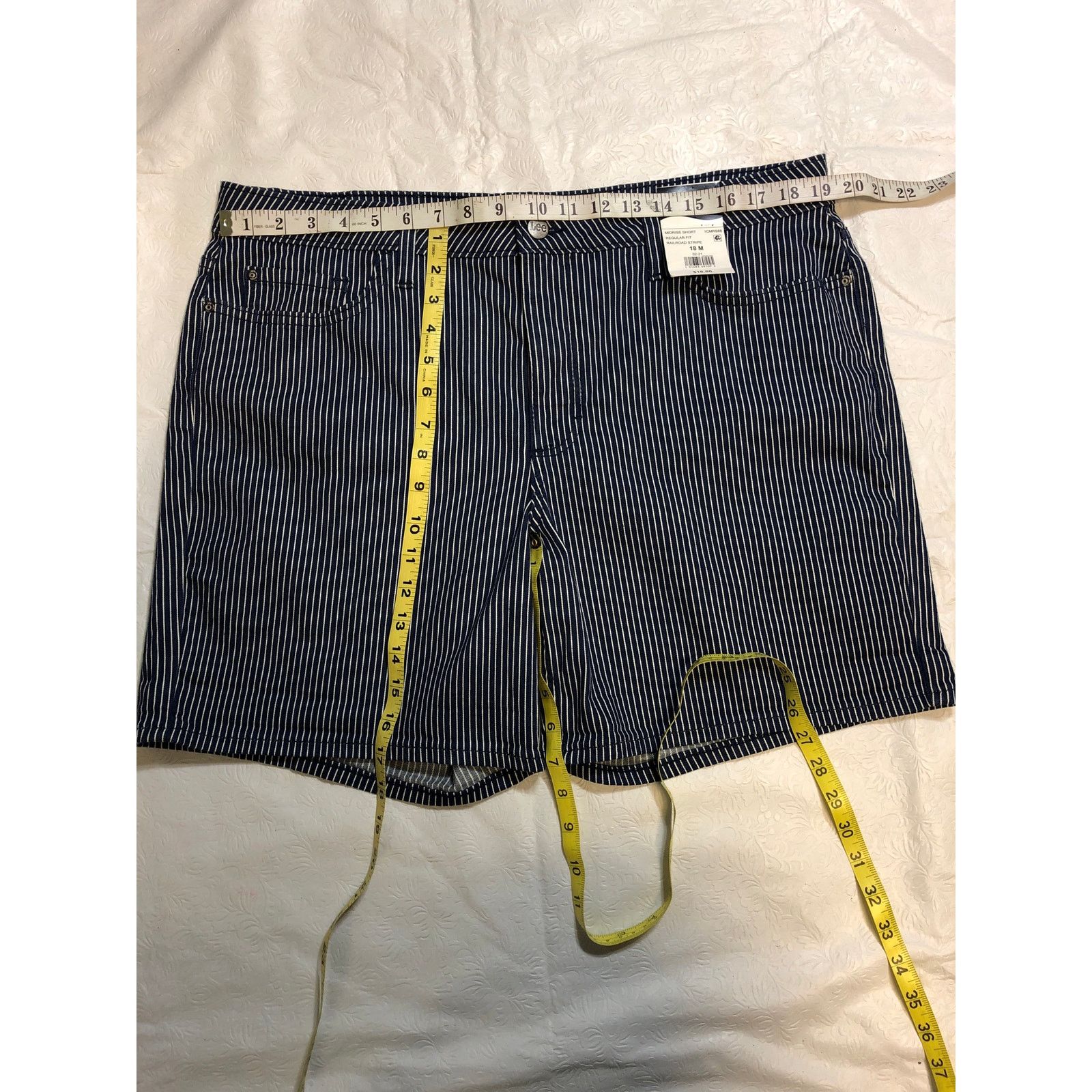 Lee womans lee shorts Size 40" / US 18 - 7 Thumbnail