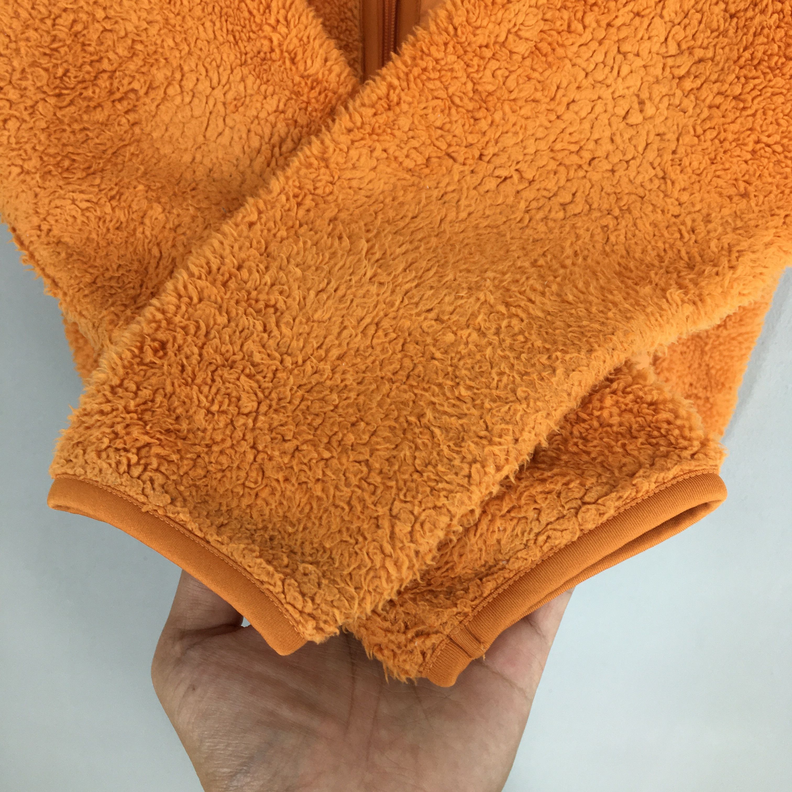 Uniqlo Vintage Uniqlo Bulky Fleece Orange Jacket Medium Size US M / EU 48-50 / 2 - 7 Thumbnail