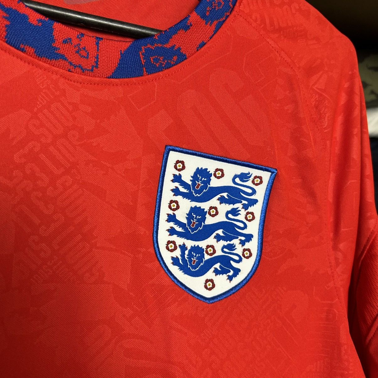 Nike Mens Nike FC England Home soccer jersey size S Size US S / EU 44-46 / 1 - 4 Thumbnail