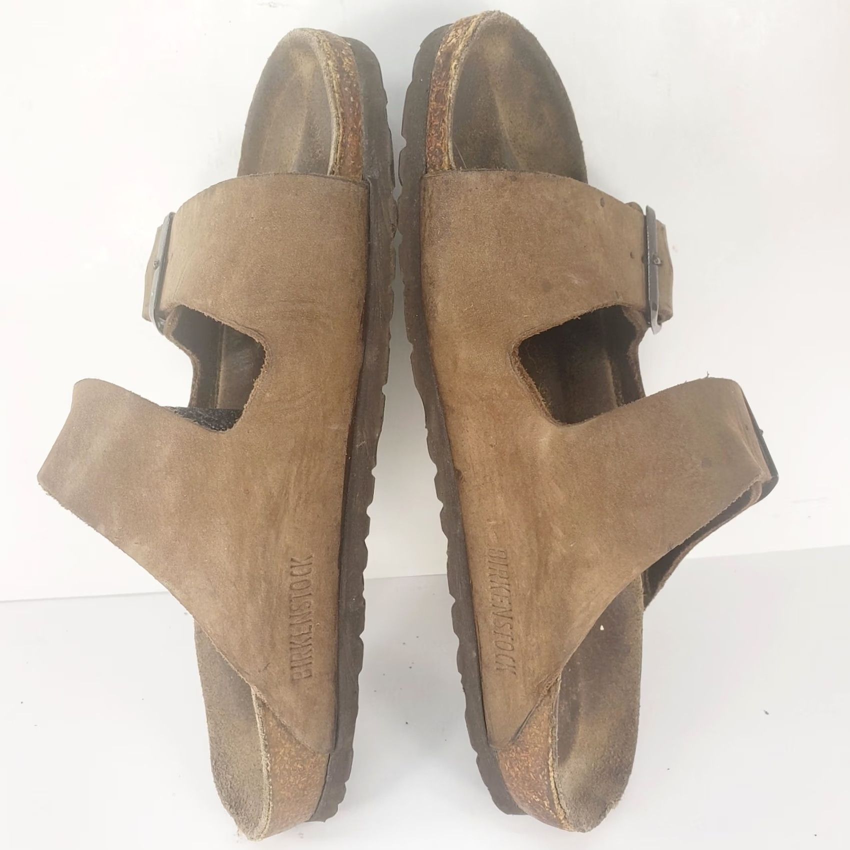 Birkenstock Birkenstock Arizona Sandals Tan Suede Size 38 Women 7 Buckle Flat Slide Unisex? No—Women Accessories? Size US 7 / IT 37 - 7 Thumbnail