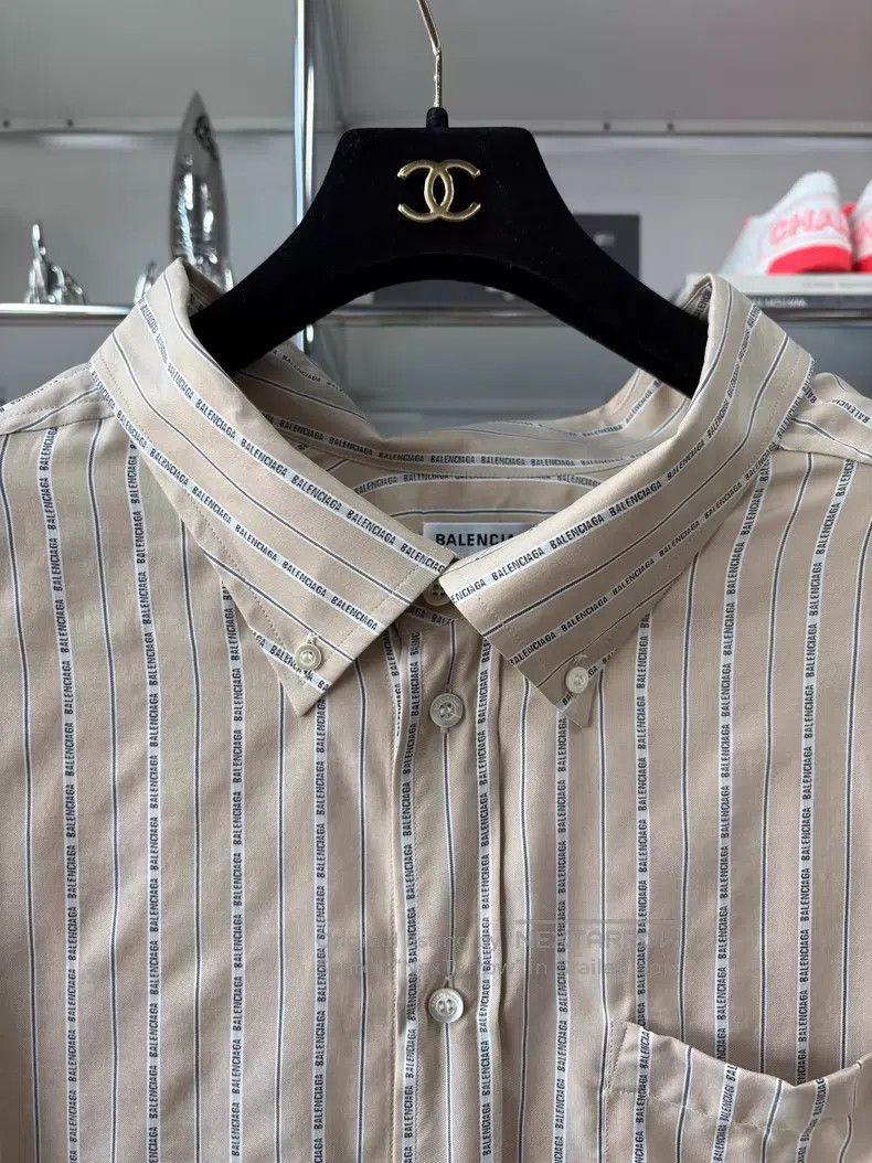 Balenciaga Balenciaga Khaki Striped Printed Shirt Size XS / US 0-2 / IT 36-38 - 2 Thumbnail