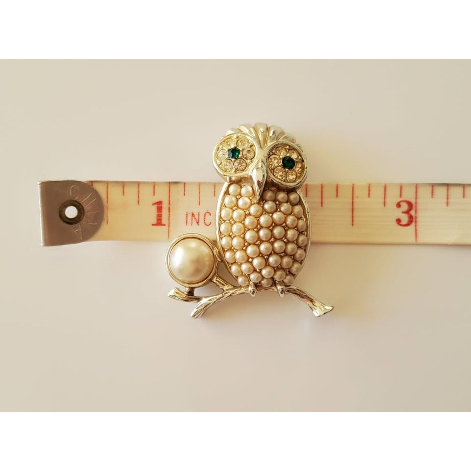 Other Vintage Sarah Coventry Faux Pearl and Green Eyes Owl Brooch Size ONE SIZE - 5 Thumbnail