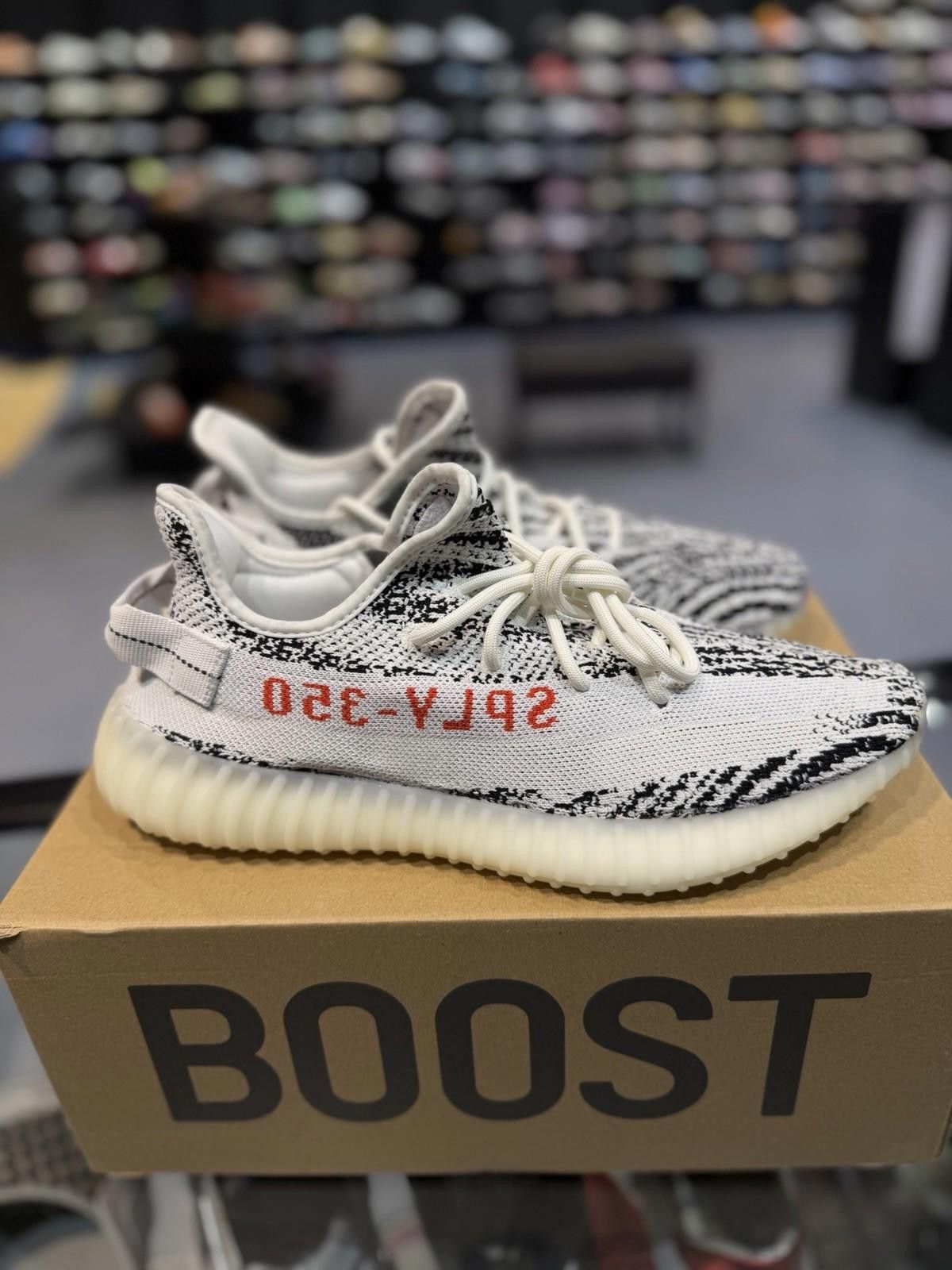 Adidas Size 10.5 - adidas Yeezy Boost 350 V2 Low Zebra Size US 10.5 / EU 43-44 - 8 Thumbnail