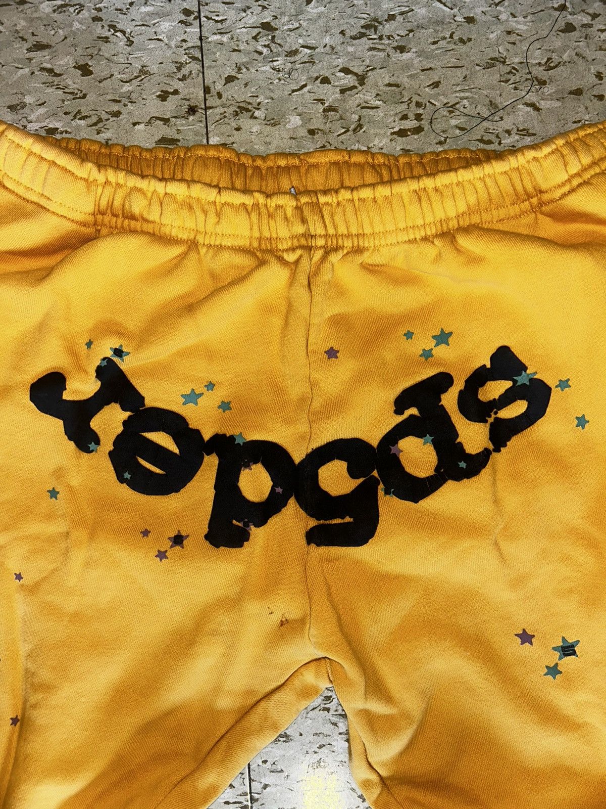 Sp5der × Young Thug Spider OG Yellow Sweats Size US 34 / EU 50 - 1 Thumbnail
