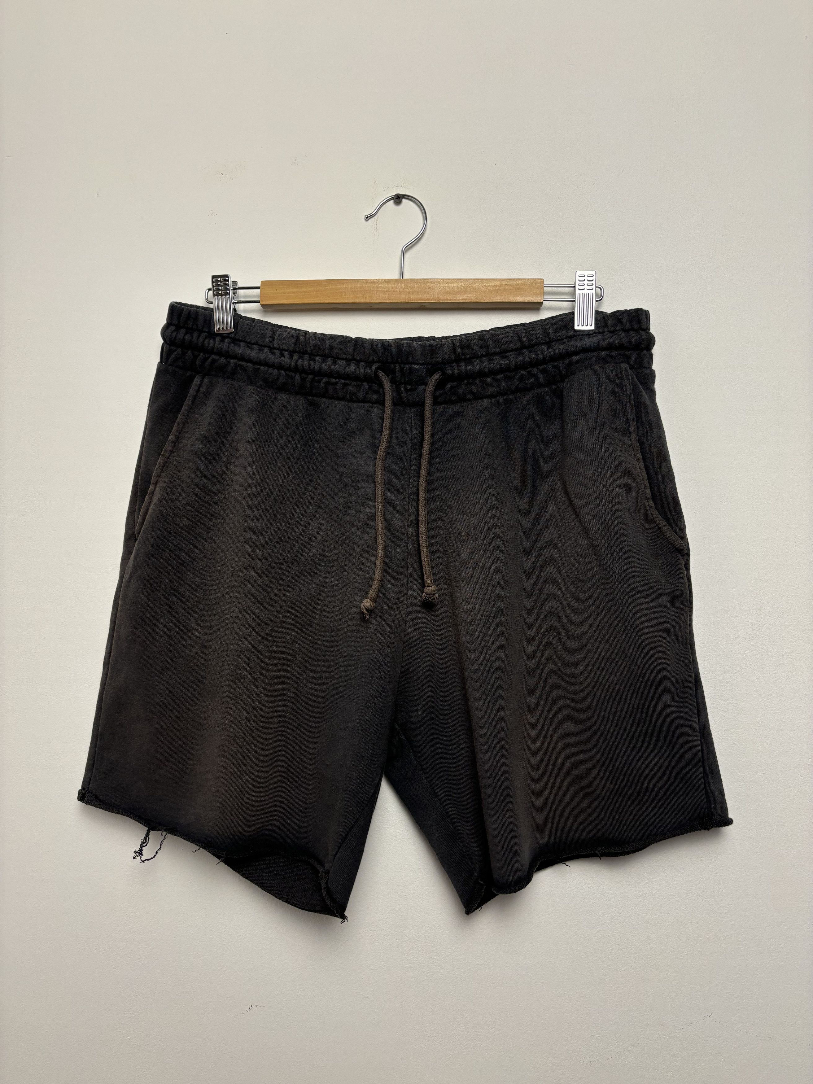 Vintage Faded Distressed Cotton Shorts Size US 32 / EU 48 - 1 Thumbnail