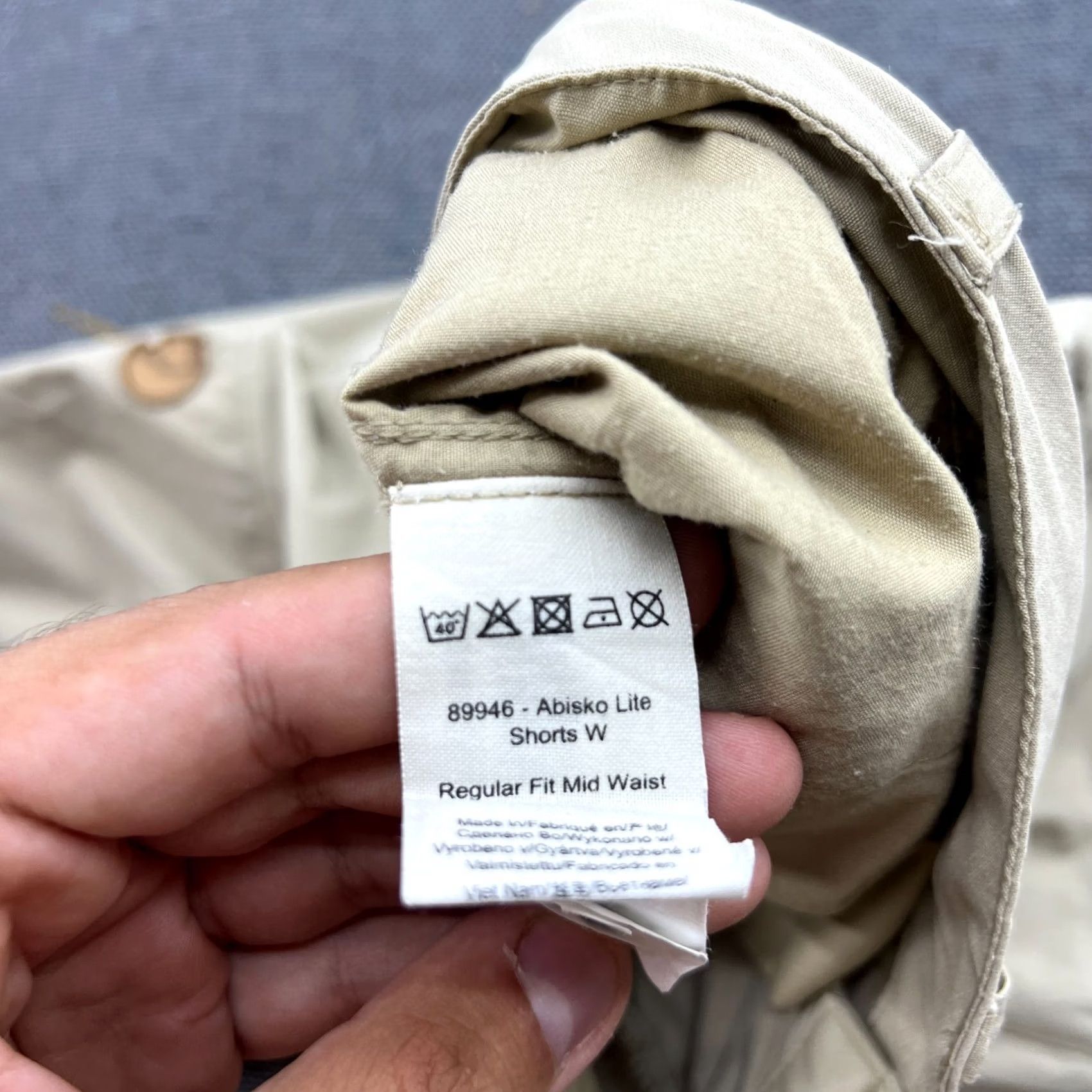 Vintage Fjällräven Abisko Lite Shorts Womens EU 38 US 29 Beige Trekking Outdoor Hiking Cargo Short Women Regular Beige Outdoor Size 26" / US 2 / IT 38 - 4 Thumbnail