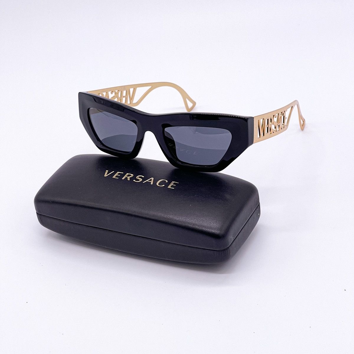 image of New Versace Ve4432U Gb1/87 Women Sunglasses Mod 4432U in Black