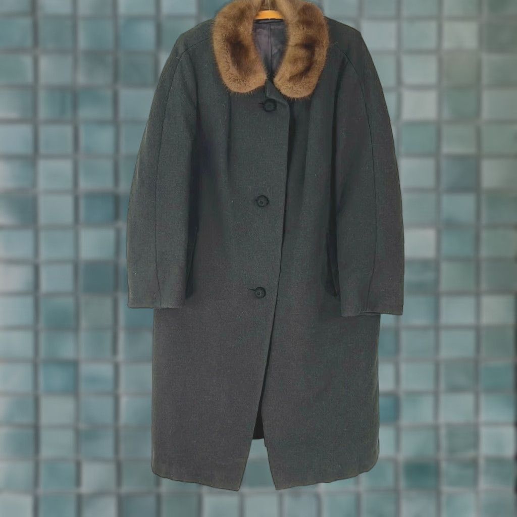 Vintage VINTAGE Modell Women Coat Wool Mink Fur Size 46 Gray 1960s Long Sleeve Casual Women 46 Gray Mink Fur Coat Jacket Size L / US 10 / IT 46 - 1 Thumbnail