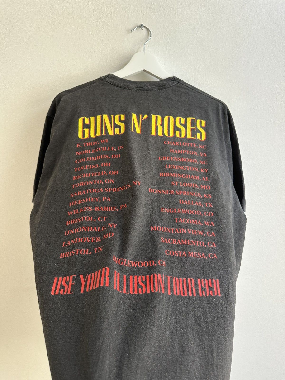 Guns N' Roses Guns n' Roses Vintage Dead Album 1991 USA Tour Merch T-Shirt Size US L / EU 52-54 / 3 - 6 Thumbnail