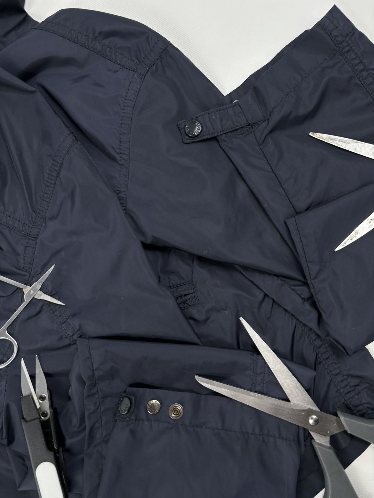 Moncler RARE ROY Front Patch Pocket Nylon Rain Hooded Jacket Bomber Windbreaker Size US M / EU 48-50 / 2 - 23 Thumbnail