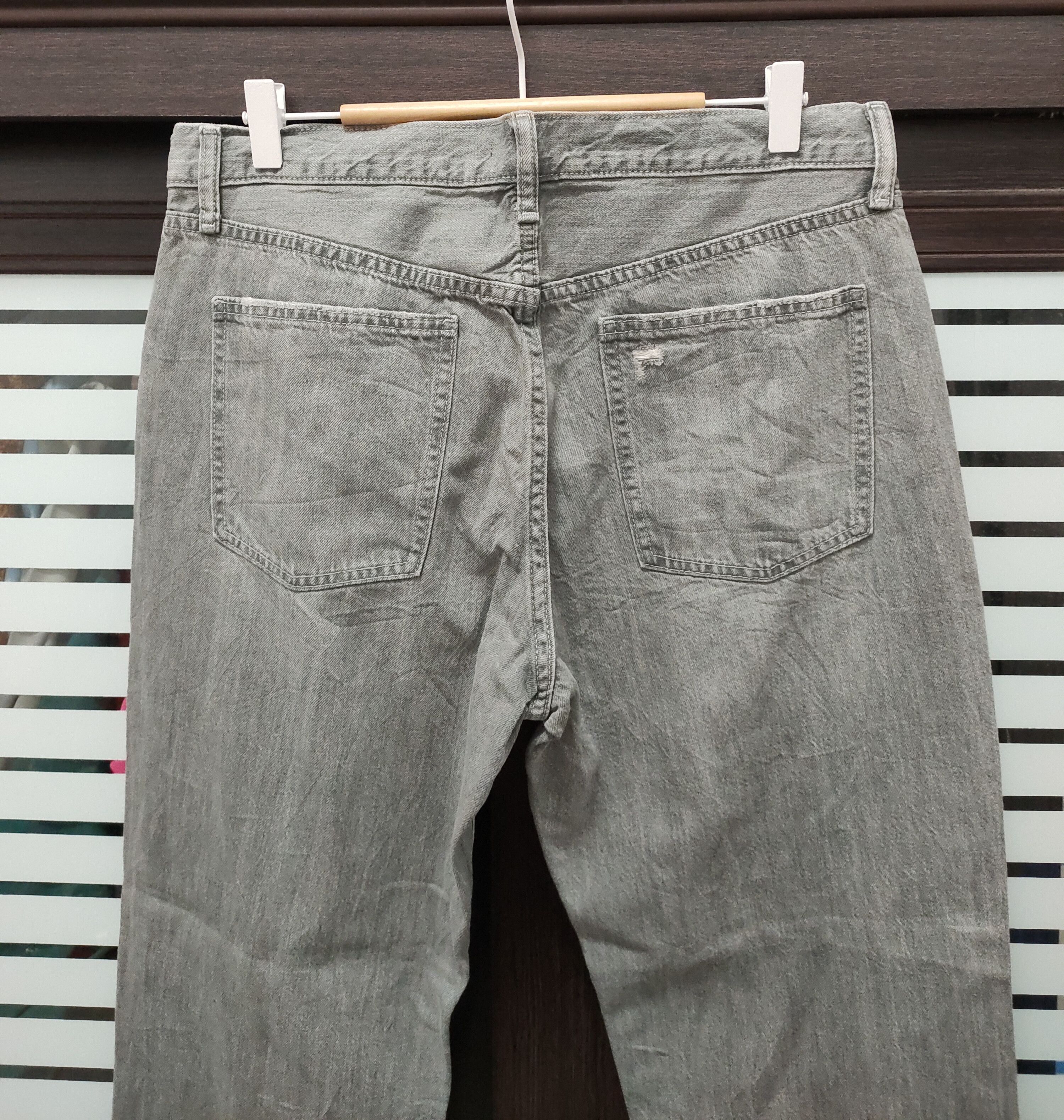 Uniqlo 💥 Flared Uniqlo Denim 💥 Size US 34 / EU 50 - 5 Thumbnail