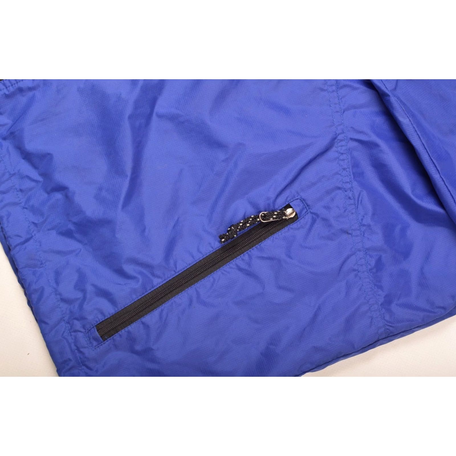 The North Face VINTAGE The North Face Nylon Rain Jacket Windbreaker L Mens Blue Rain Coat TNF SOOCW2 Size US L / EU 52-54 / 3 - 4 Thumbnail