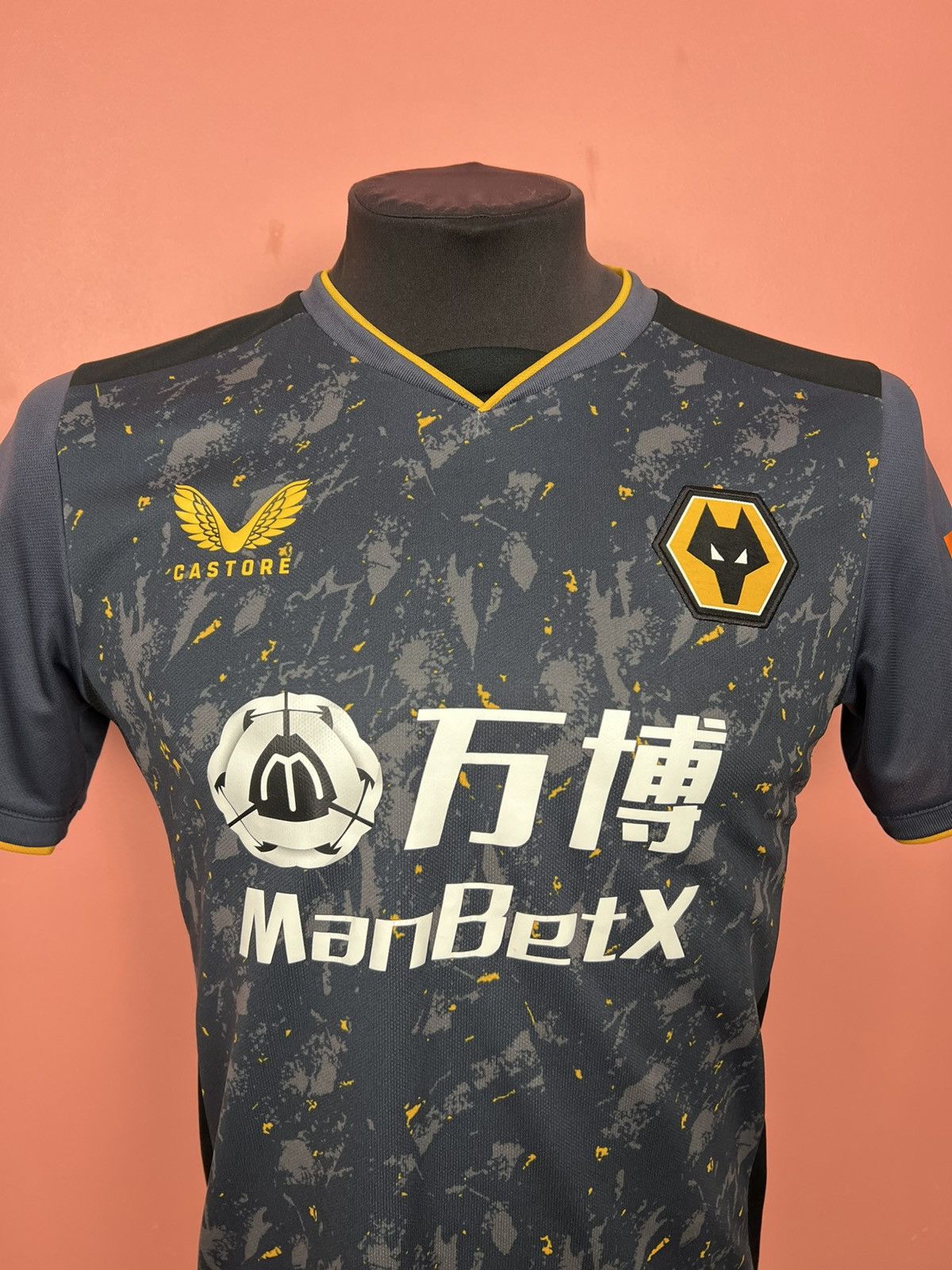 Castore Castore x wolverhampton soccer jersey 2021 2022 football Size US S / EU 44-46 / 1 - 4 Thumbnail