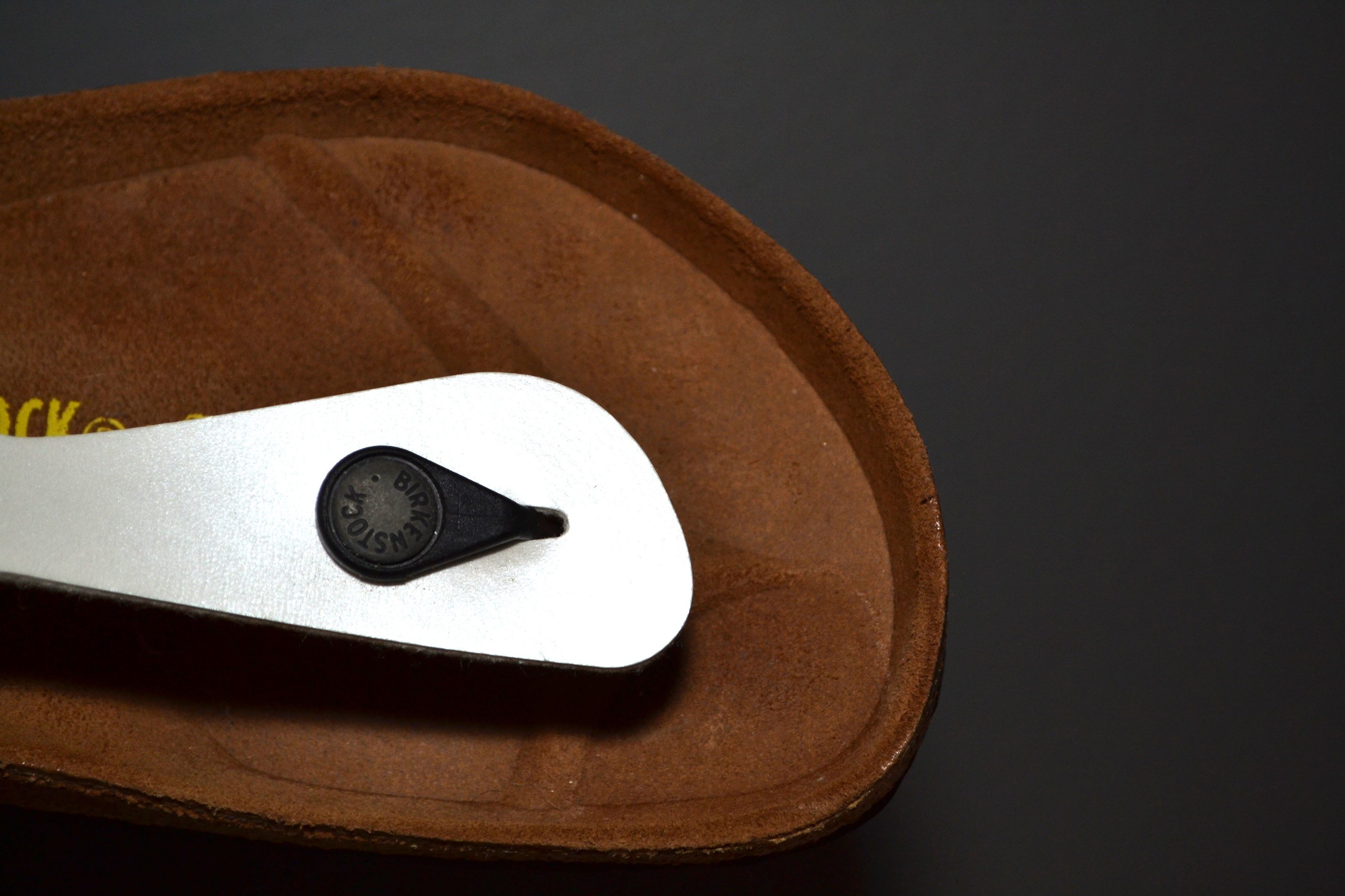 Birkenstock Birkenstock Gizeh White Regular US Men's 7 Women's 9 - EU 40 Size US 7 / EU 40 - 11 Thumbnail