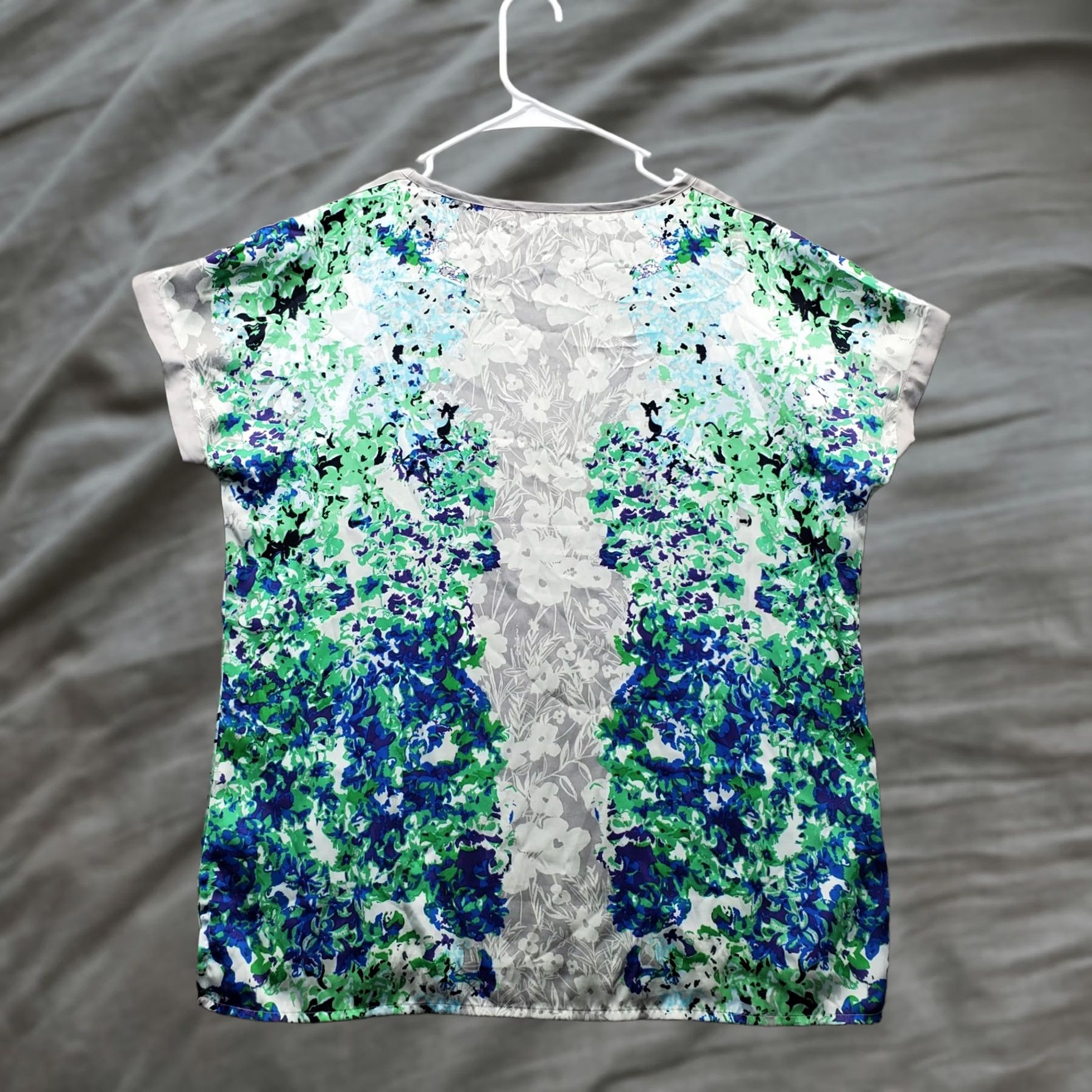 Coldwater Creek Coldwater Creek Blouse Womens Size M Multicolor Floral Short Sleeve Round Neck Slit High Low Casual Shirt Size M / US 6-8 / IT 42-44 - 1 Thumbnail