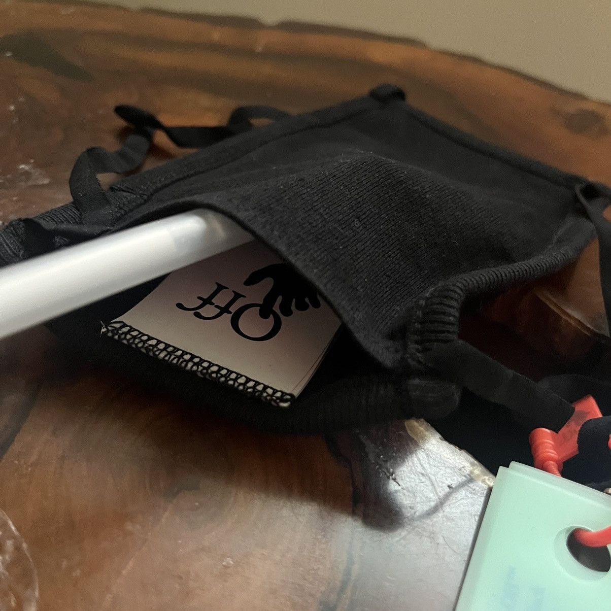 Off-White Helvetica Logo Mask Size ONE SIZE - 3 Thumbnail