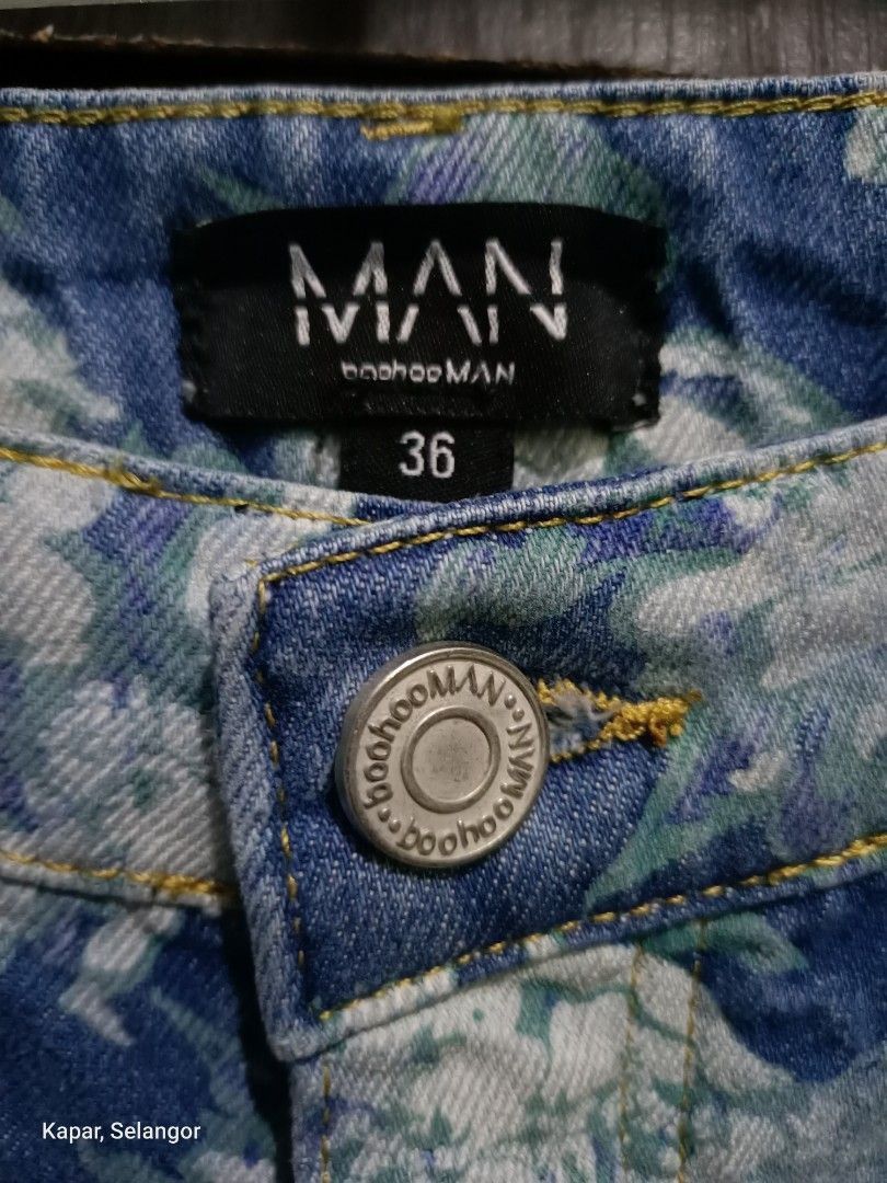 Boohoo × Hysteric Glamour BoohooMAN full print relaxed jeans Size US 35 - 10 Thumbnail