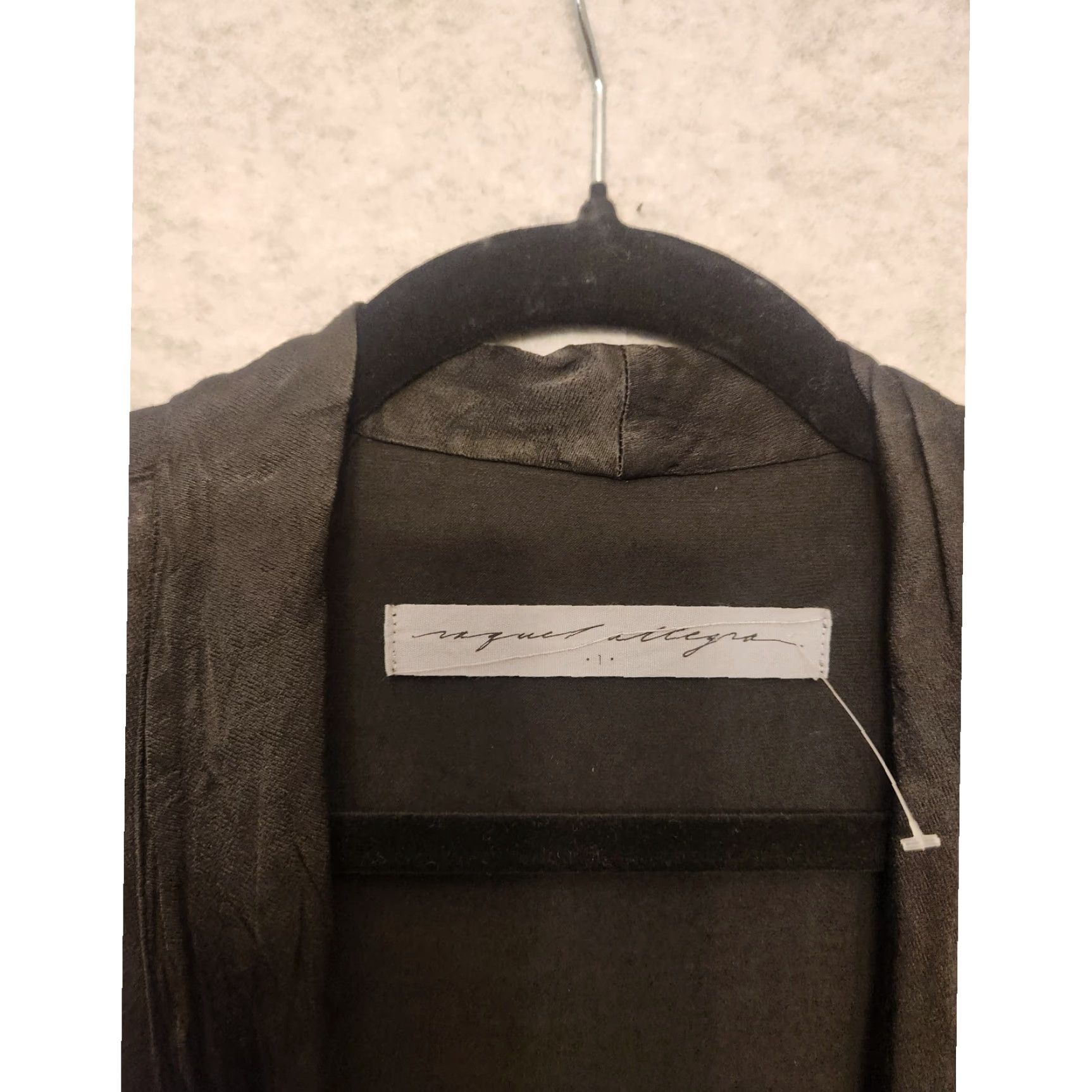 Vintage Raquel Allegra Blazer Women Medium Single Button Ruched Minimalist Shiny Black Blazer Women M Black Formal Workwear OPTIONS: None Size M / US 6-8 / IT 42-44 - 6 Thumbnail