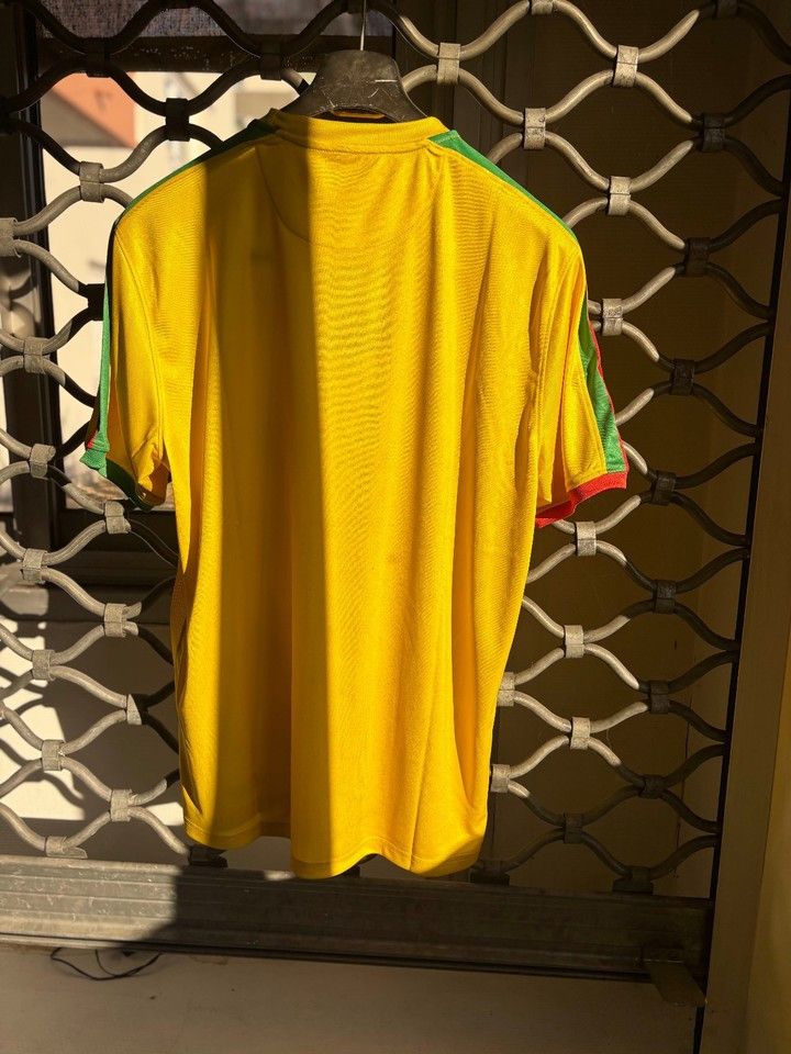 Other Vintage LGF Football Jersey – Yellow – XL – Tempo 2024/2025 Size US XL / EU 56 / 4 - 4 Thumbnail