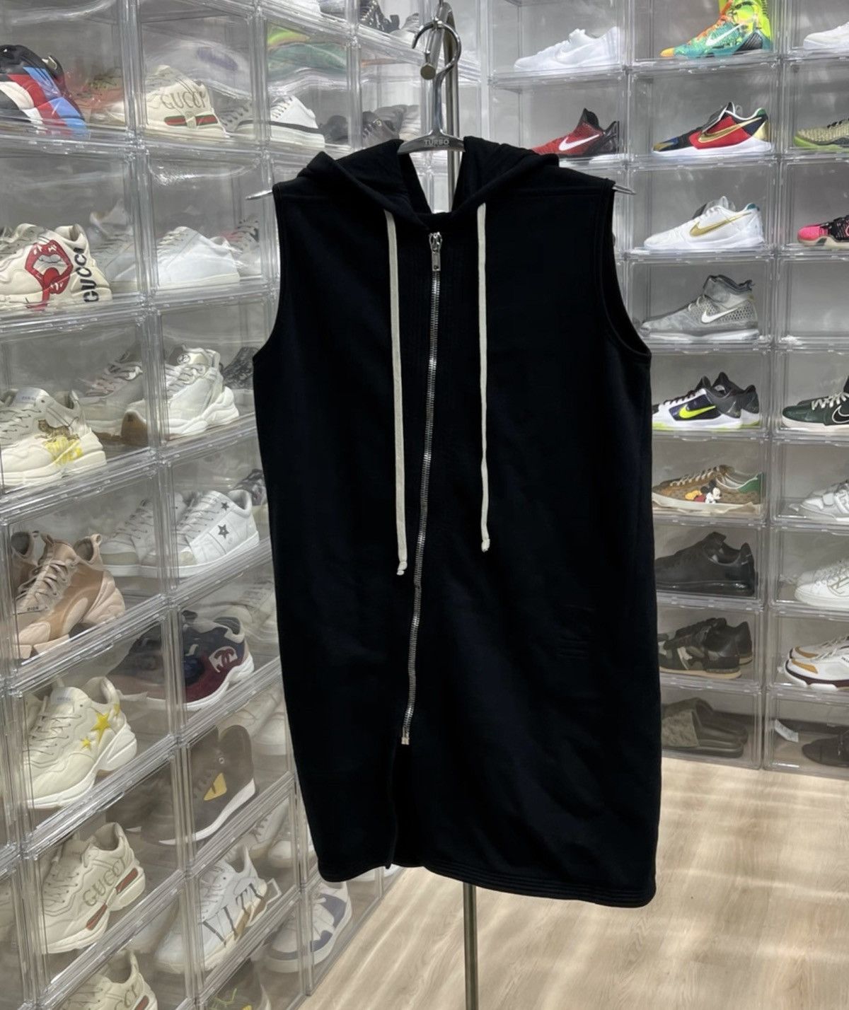 Rick Owens Rick Owens Long Sleeveless Vest Jacket Size US S / EU 44-46 / 1 - 1 Thumbnail