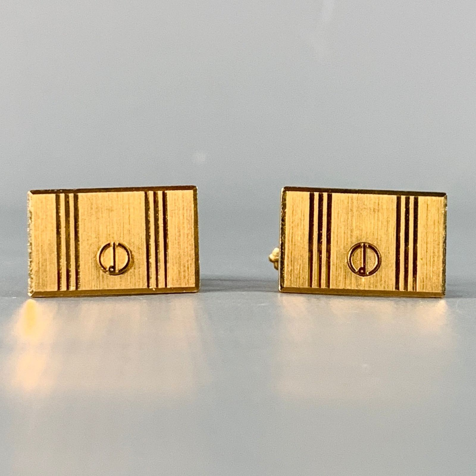 Alfred Dunhill DUNHILL Gold Engraved Metal Monogram Cuff Links Size ONE SIZE - 1 Thumbnail