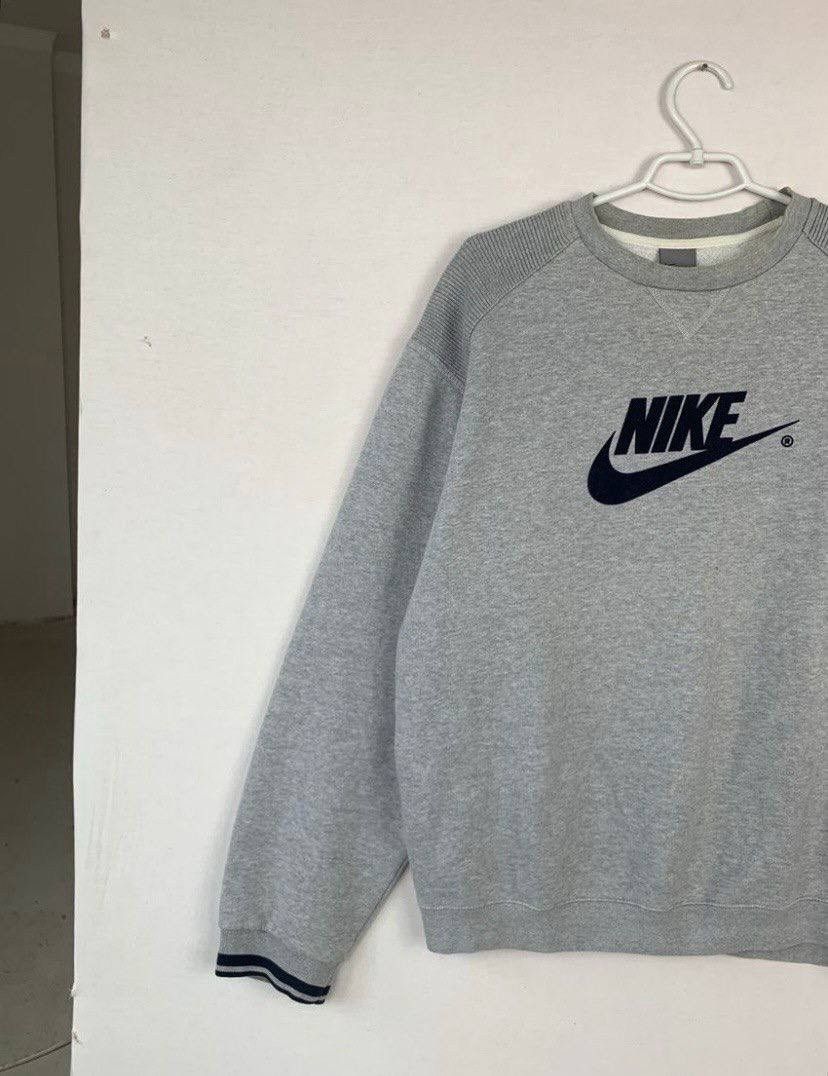 Nike × Vintage Vintage Nike Sweatshirt Big Logo Baggy Swoosh y2k 90s Size US L / EU 52-54 / 3 - 2 Thumbnail